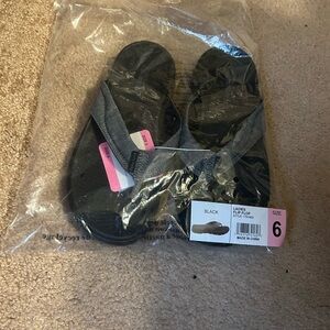 Skechers Black Flip Flops with Flexible Comfort
